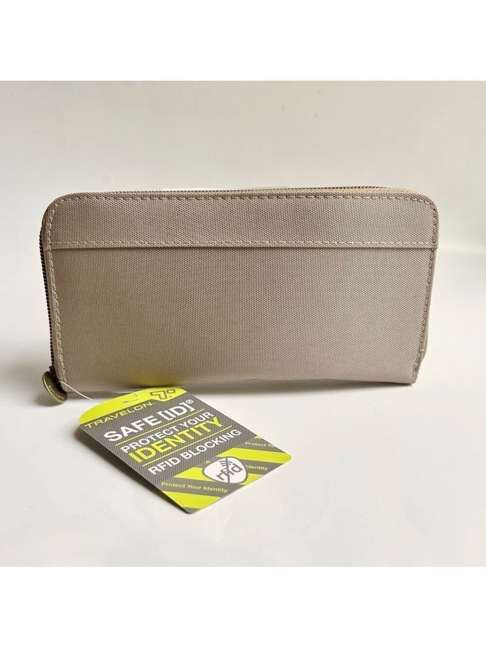 NWT Travelon SAFE ID RFID Blocking Zippered Wallet